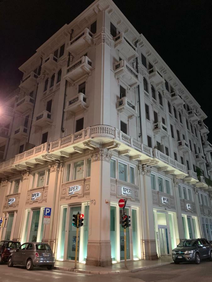 Berga Exclusive Suite 3 Bari Eksteriør billede